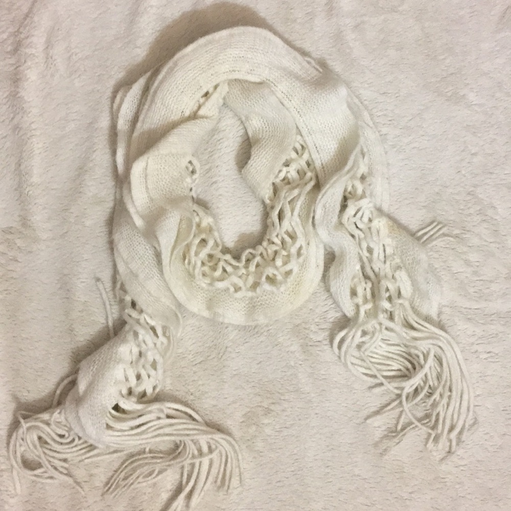 Ruffle scarf